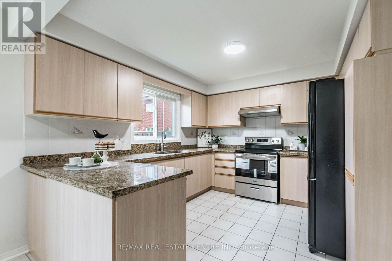 829 Stargazer Drive, Mississauga, Ontario  L5V 1C5 - Photo 15 - W13792140