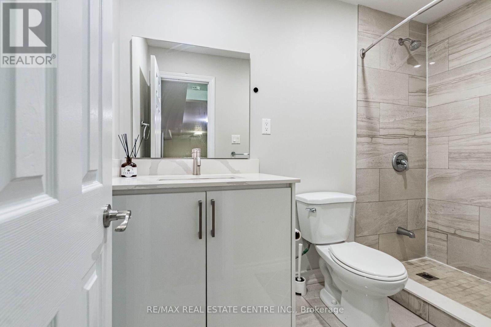 829 Stargazer Drive, Mississauga, Ontario  L5V 1C5 - Photo 37 - W13792140
