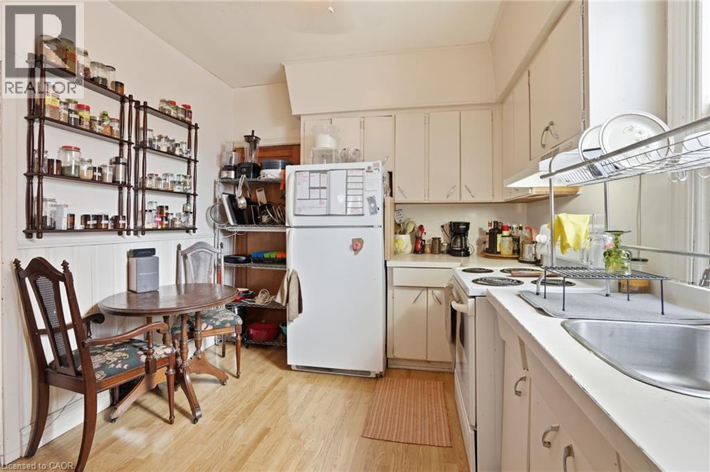 68 Gage Avenue S, Hamilton, Ontario  L8M 3C9 - Photo 4 - 40800735