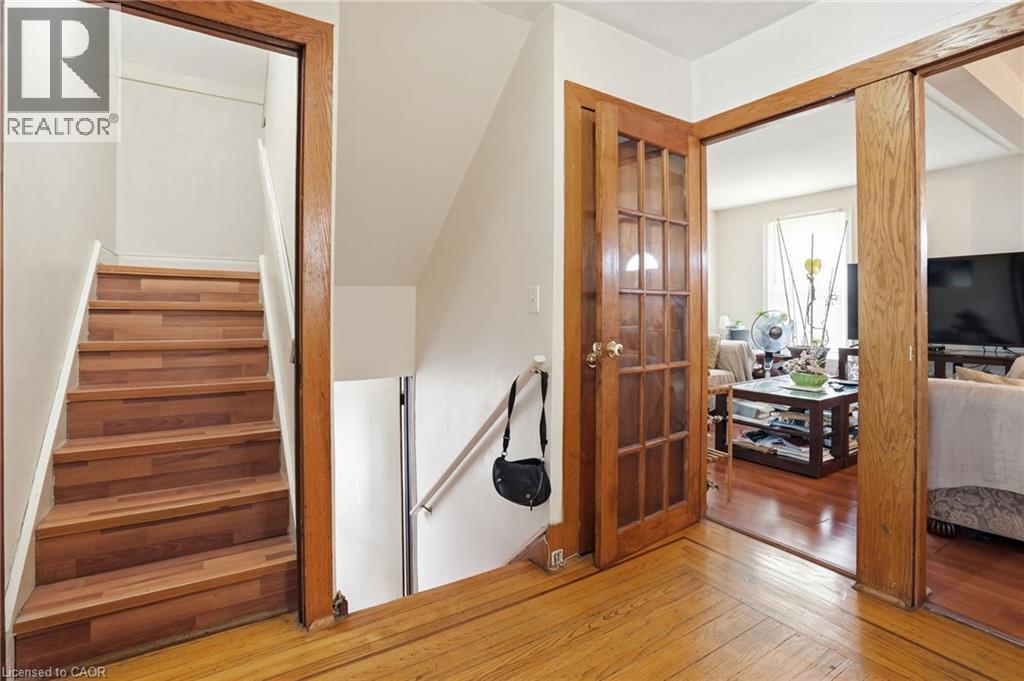 68 Gage Avenue S, Hamilton, Ontario  L8M 3C9 - Photo 9 - 40802075