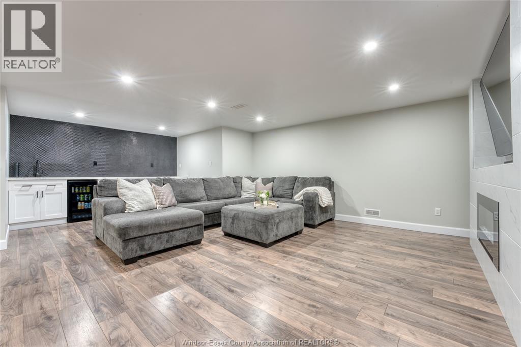 3214 Forest Glade Drive, Windsor, Ontario  N8R 1X3 - Photo 23 - 26022890
