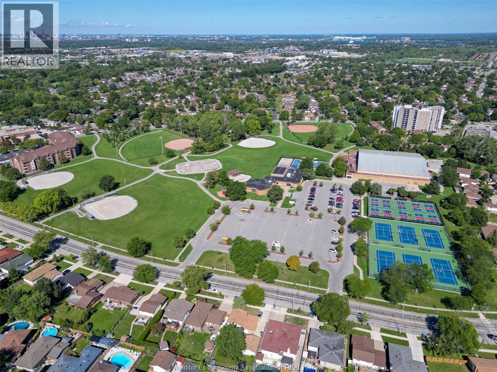 3214 Forest Glade Drive, Windsor, Ontario  N8R 1X3 - Photo 43 - 26022890