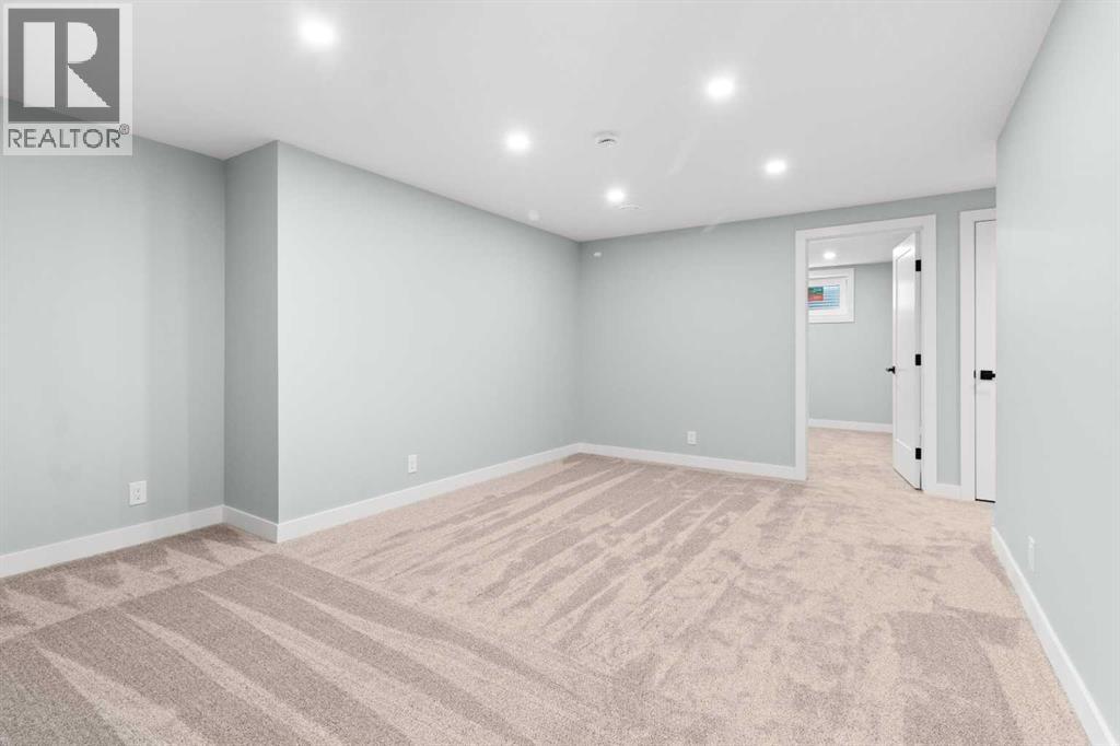 3210 43 Avenue photo 22