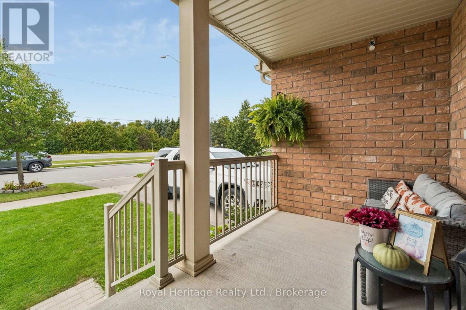 80 Richard Davies Crescent, Clarington, Ontario  L1C 0N8 - Photo 5 - E13796286