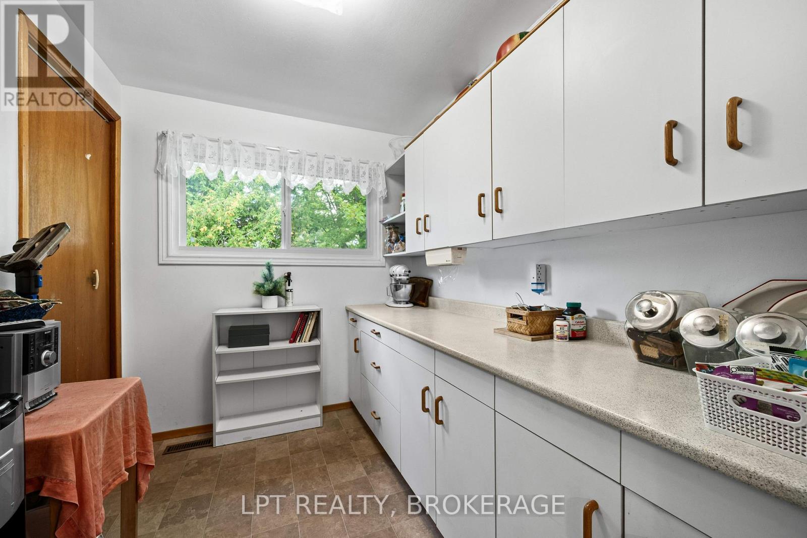 6087 County Road 2 Road, Loyalist, Ontario  K0H 2H0 - Photo 19 - X13796654