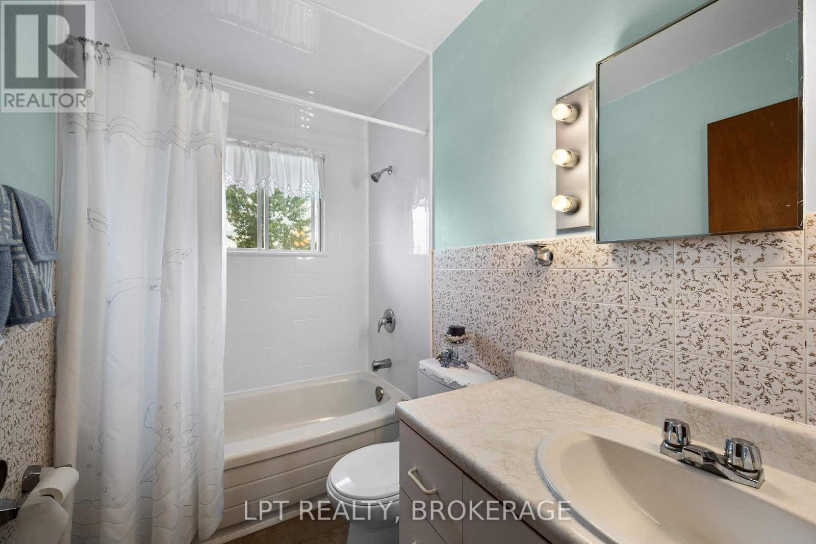 6087 County Road 2 Road, Loyalist, Ontario  K0H 2H0 - Photo 26 - X13796654
