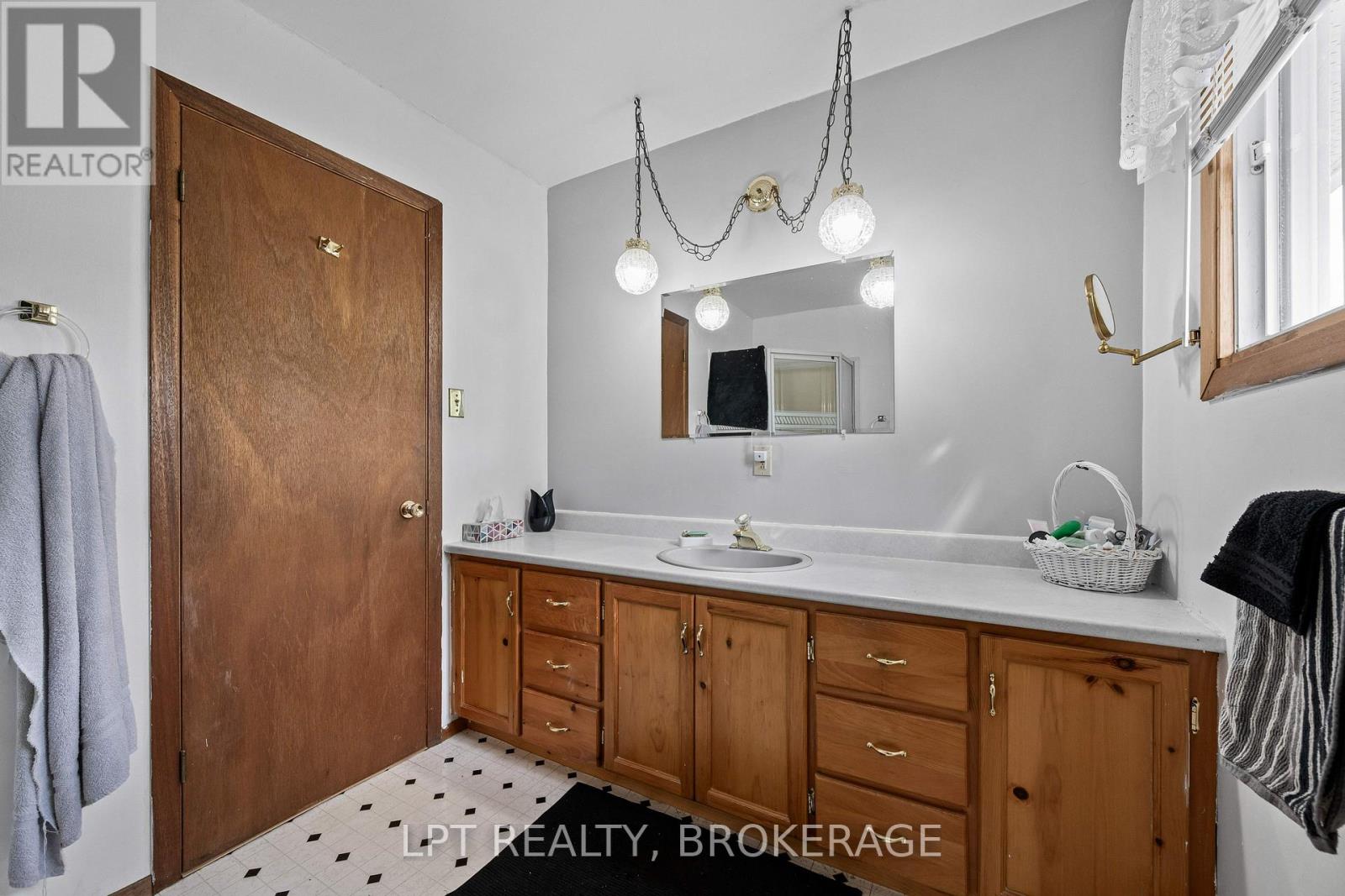 6087 County Road 2 Road, Loyalist, Ontario  K0H 2H0 - Photo 34 - X13796654