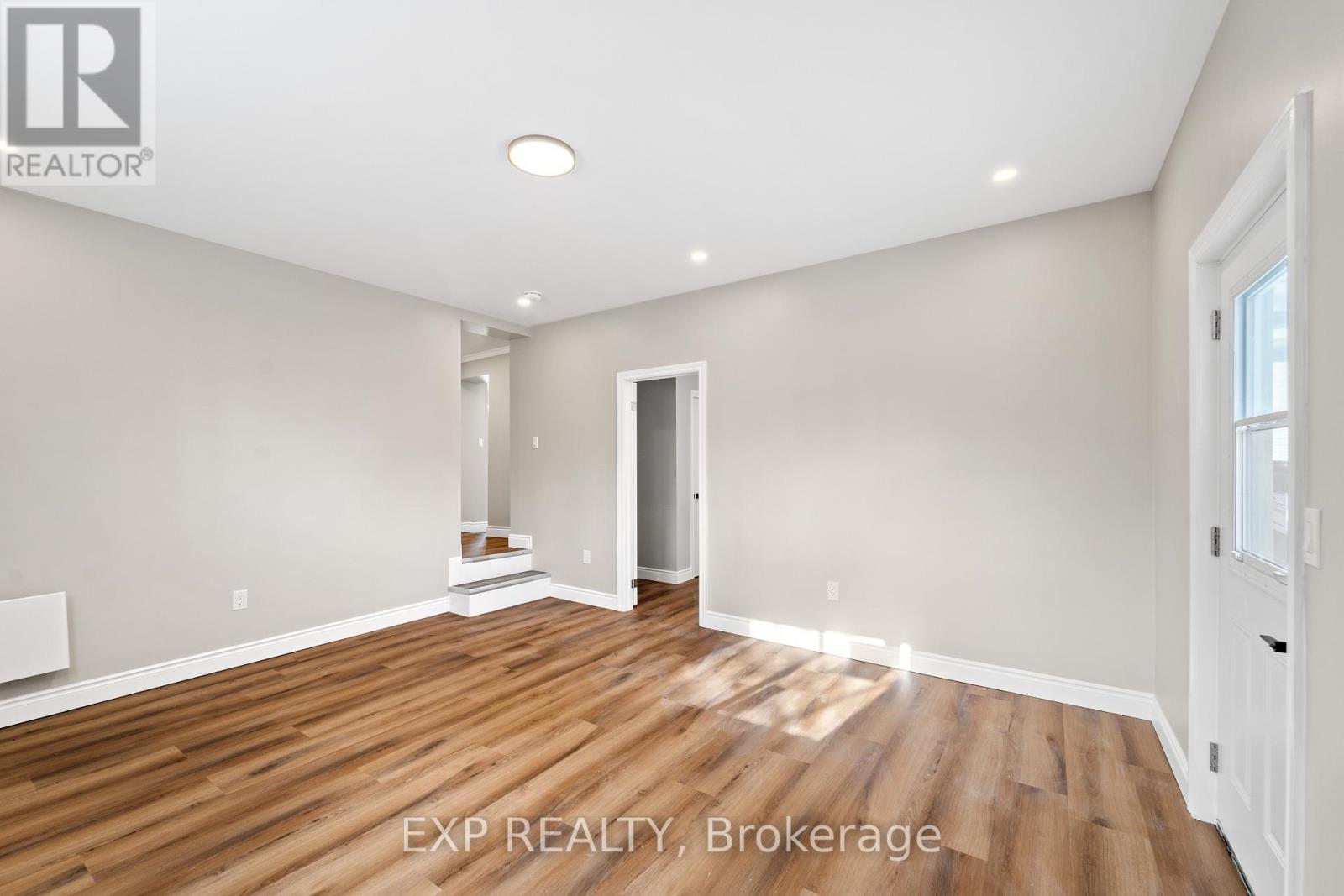 Unit B - 81 St Charles Street, Belleville (Belleville Ward), Ontario K8P 2W5 - Photo 3 - X13796368
