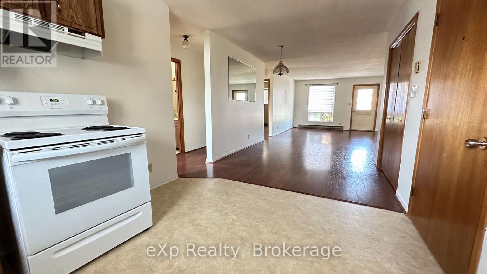 Unit 1 - 91 Herman Street, Quinte West (Trenton Ward), Ontario  K8V 6L1 - Photo 3 - X13796686