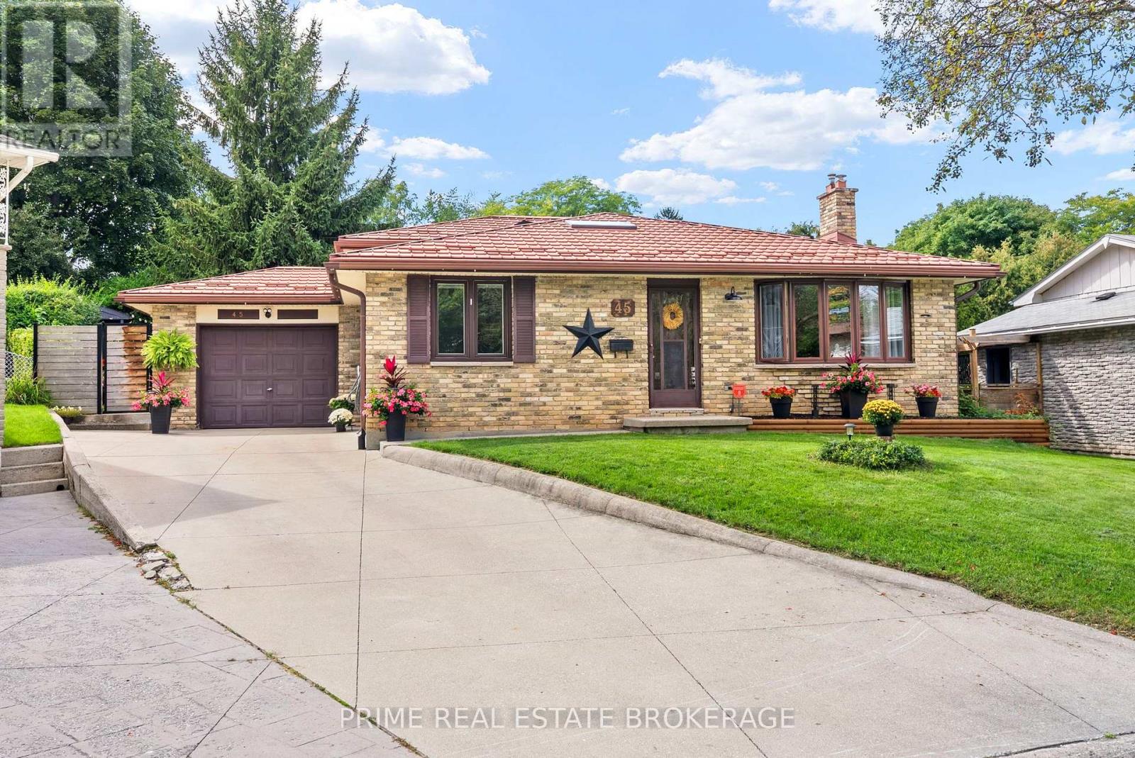 45 CHEVIOT PLACE, London South, Ontario