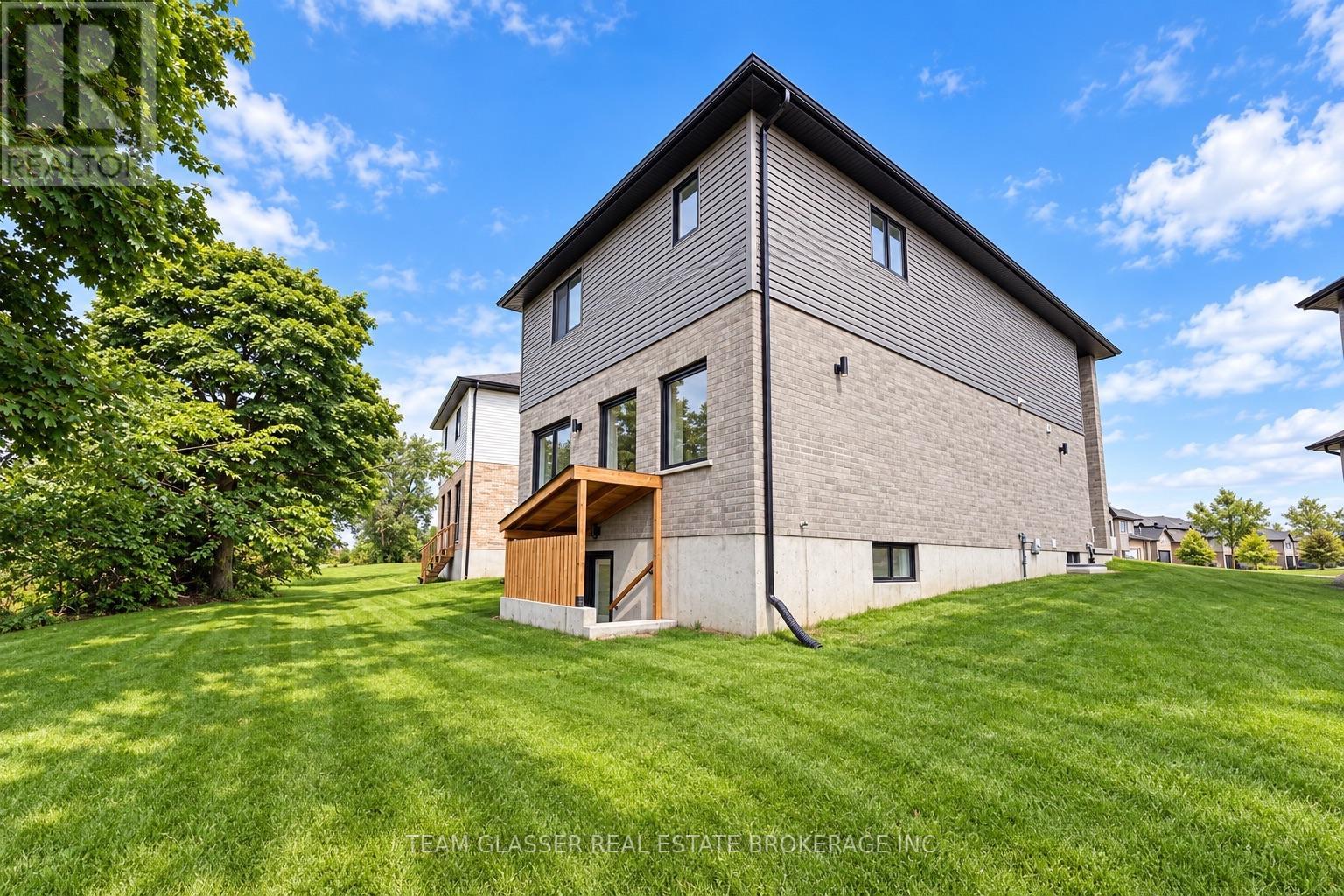 113 Marconi Court, London East, Ontario  N5V 0C9 - Photo 2 - X13796648