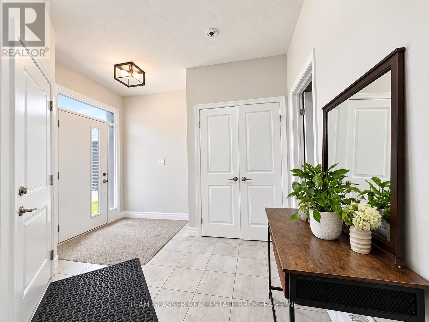 113 Marconi Court, London East, Ontario  N5V 0C9 - Photo 3 - X13796648