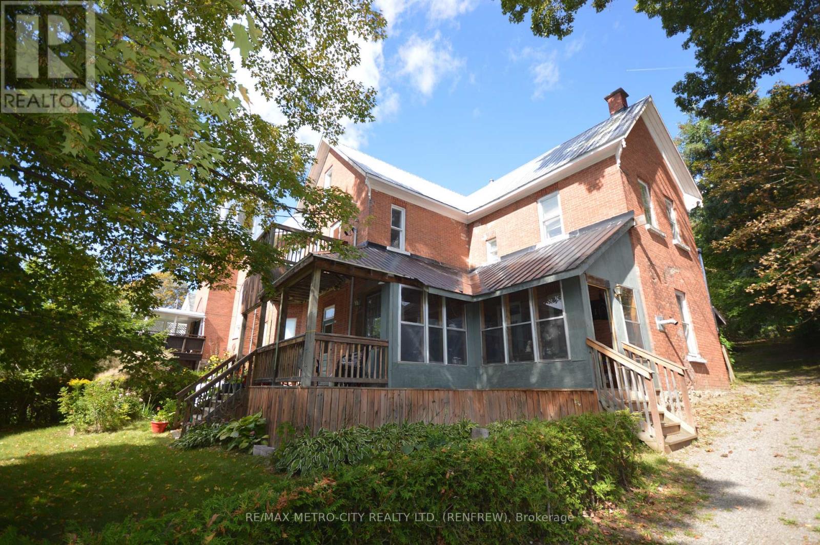 193 OAK STREET, Bonnechere Valley, Ontario