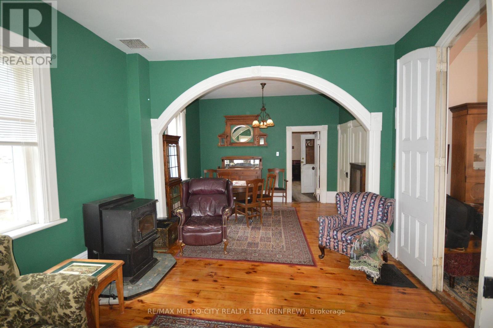 193 Oak Street, Bonnechere Valley, Ontario  K0J 1T0 - Photo 4 - X13796536