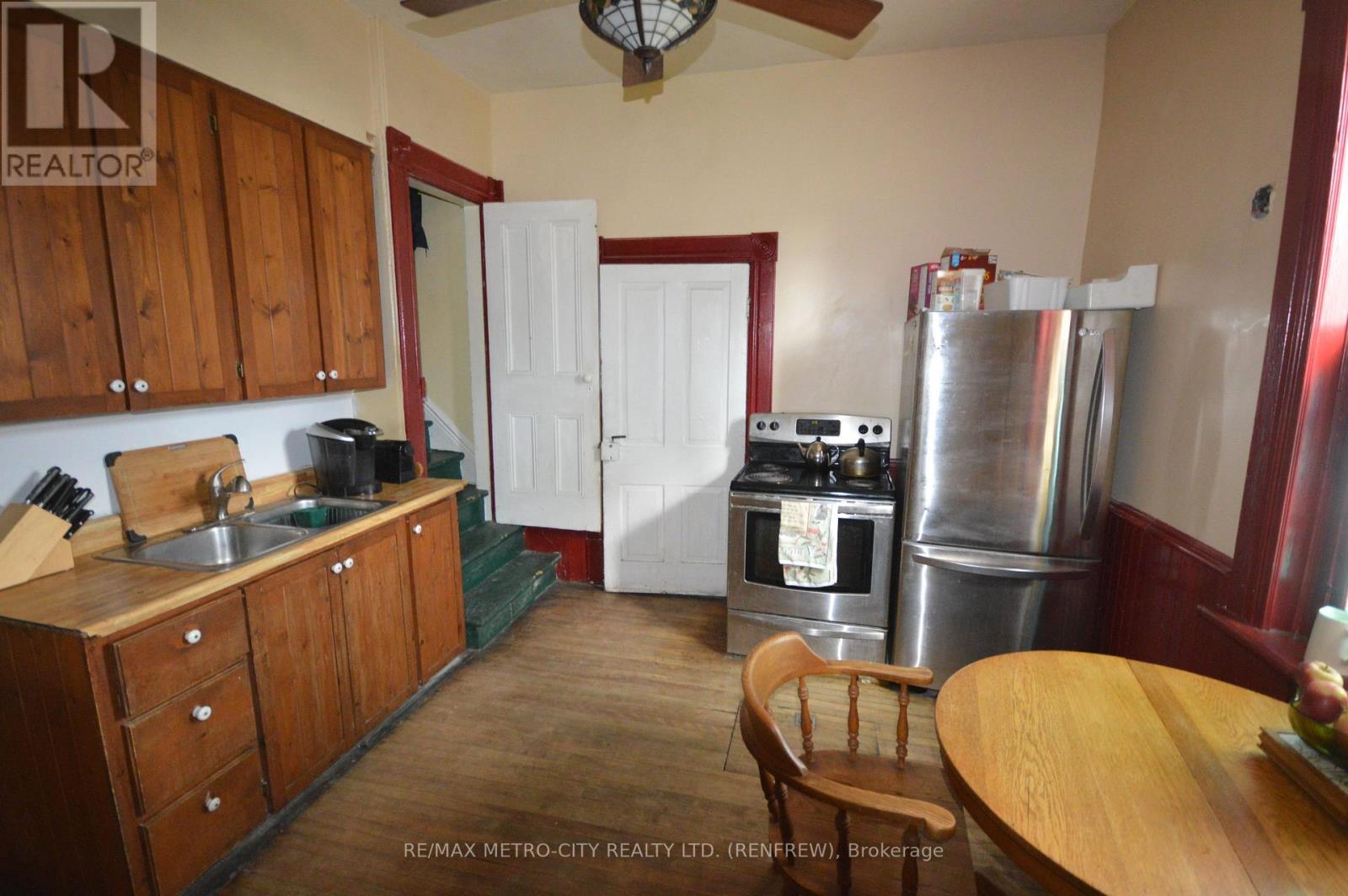 193 Oak Street, Bonnechere Valley, Ontario  K0J 1T0 - Photo 8 - X13796536