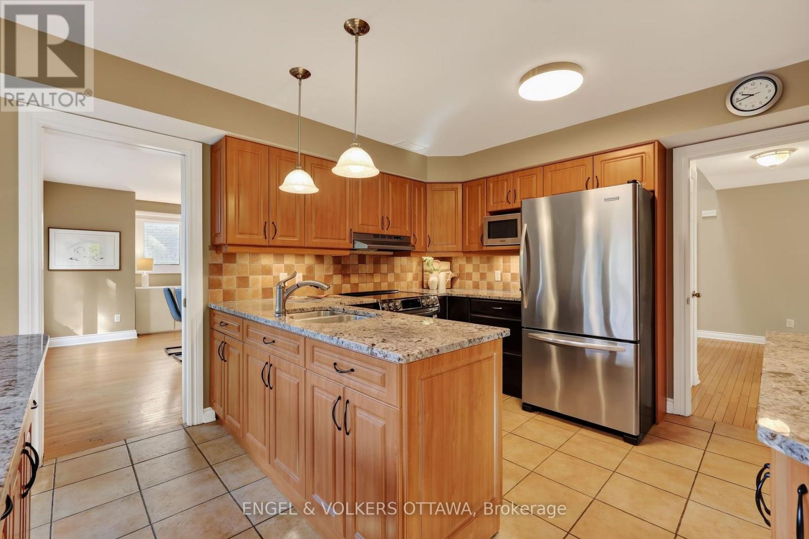 2106 Lamira Street, Ottawa, Ontario  K1H 8N9 - Photo 11 - X13796380