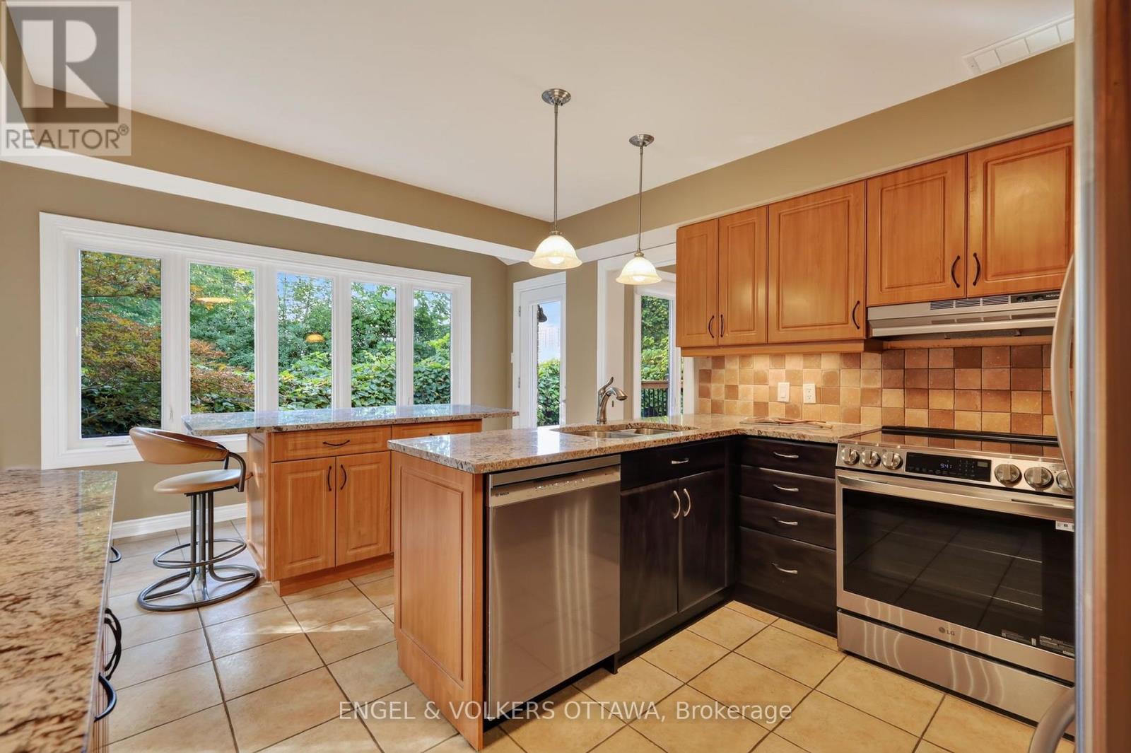 2106 Lamira Street, Ottawa, Ontario  K1H 8N9 - Photo 13 - X13796380