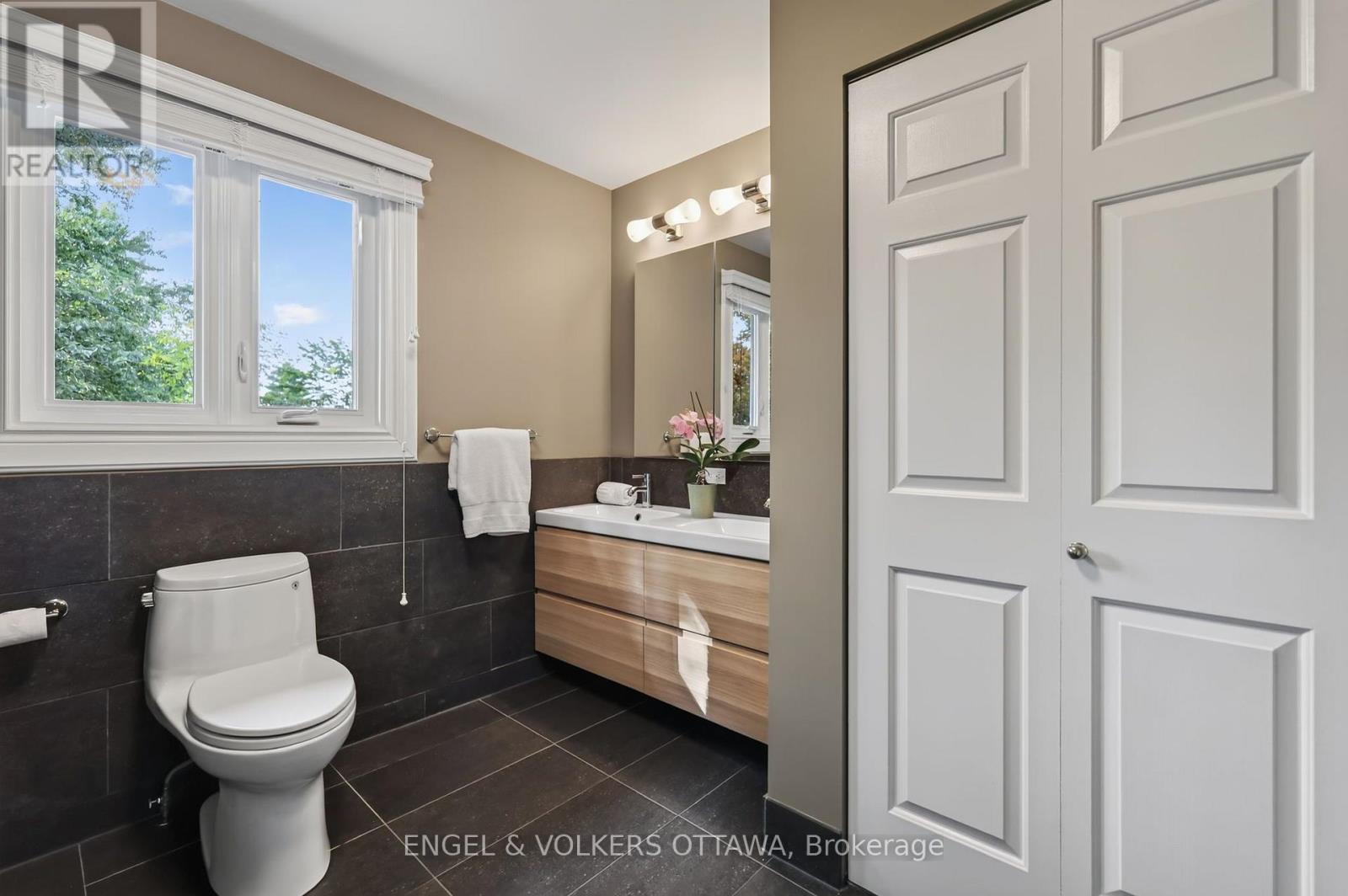2106 Lamira Street, Ottawa, Ontario  K1H 8N9 - Photo 25 - X13796380