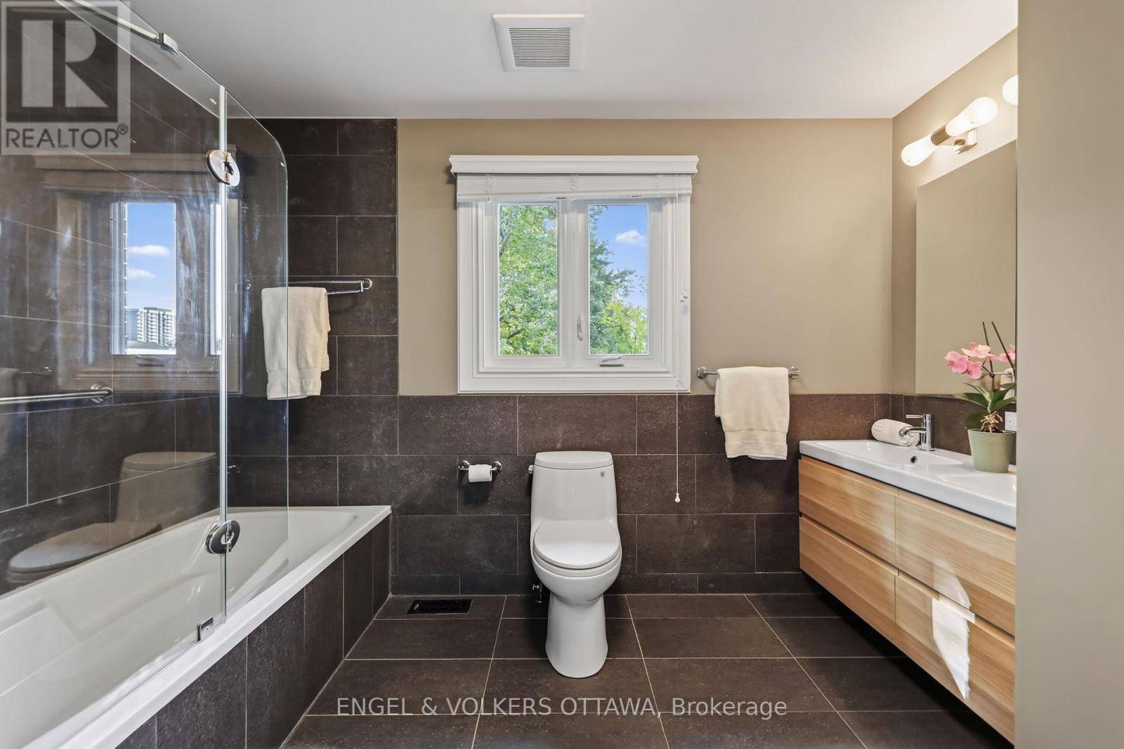 2106 Lamira Street, Ottawa, Ontario  K1H 8N9 - Photo 26 - X13796380