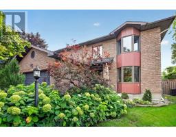 2106 LAMIRA STREET, Ottawa, Ontario