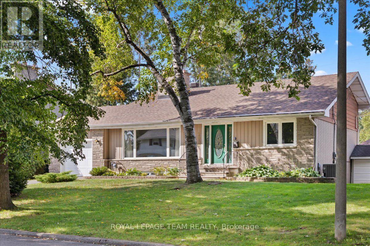 2000 NORWAY CRESCENT, Ottawa, Ontario