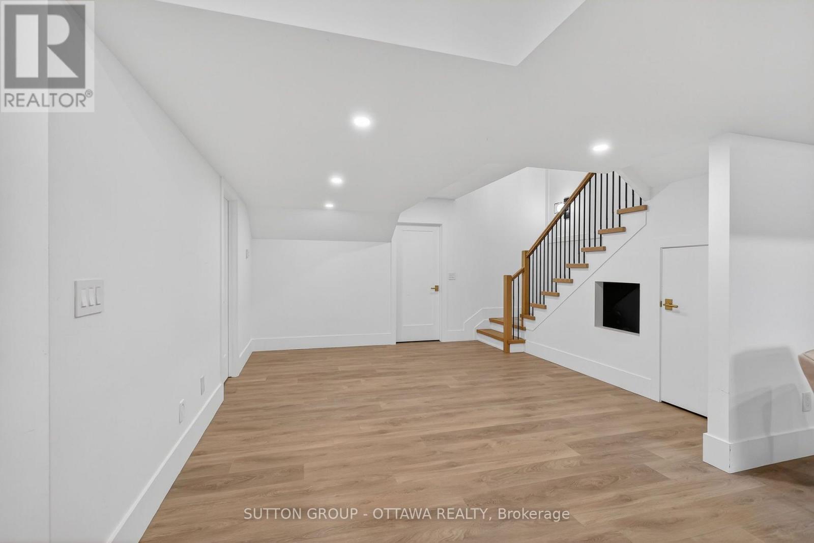 1533 Rosebella Avenue NW, Ottawa, Ontario  K1T 1G6 - Photo 37 - X13796524
