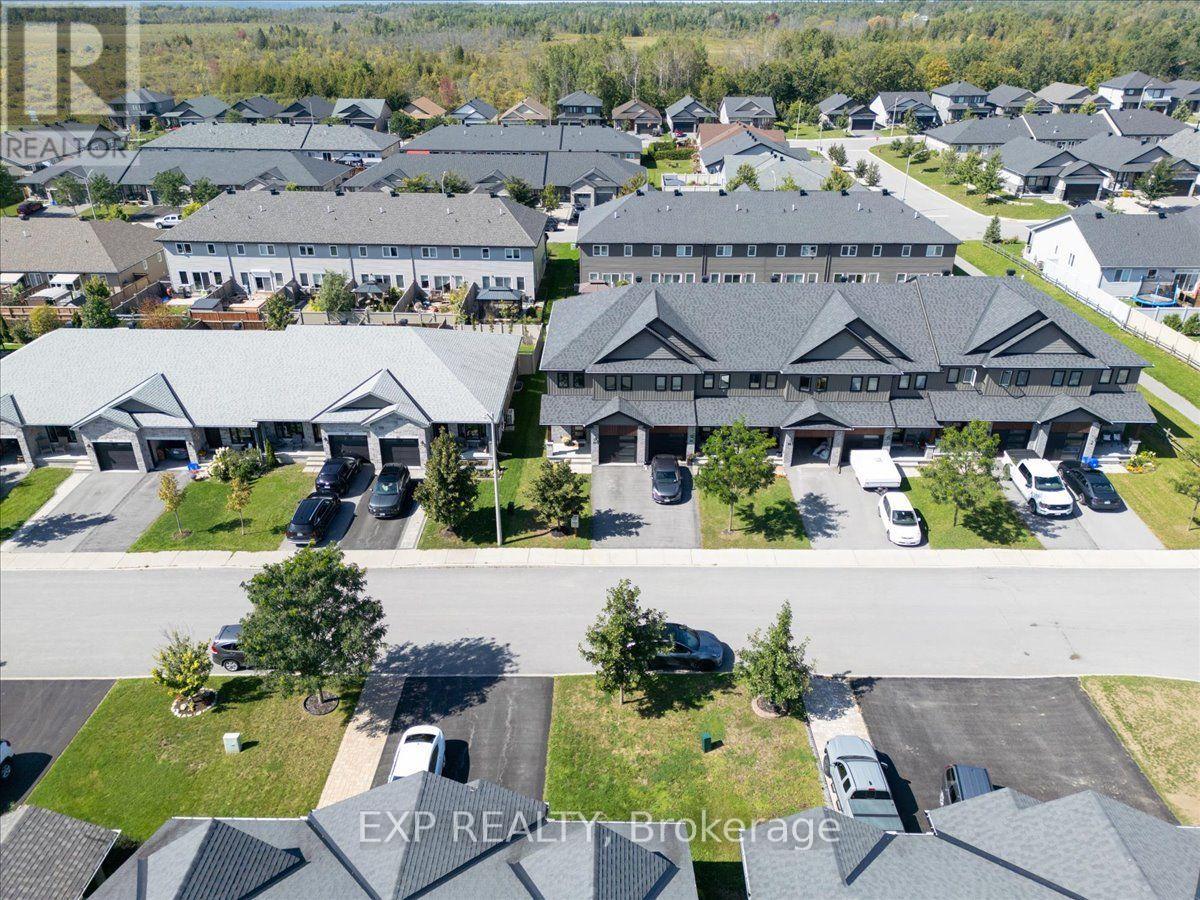 64 Horton Street, Mississippi Mills, Ontario  K0A 1A0 - Photo 3 - X13796658