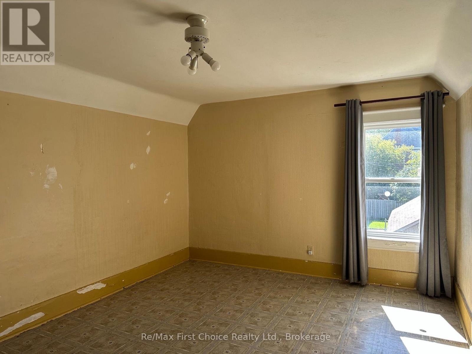 128 Cumming Street, Thunder Bay, Ontario  P7C 1N7 - Photo 12 - X13796422