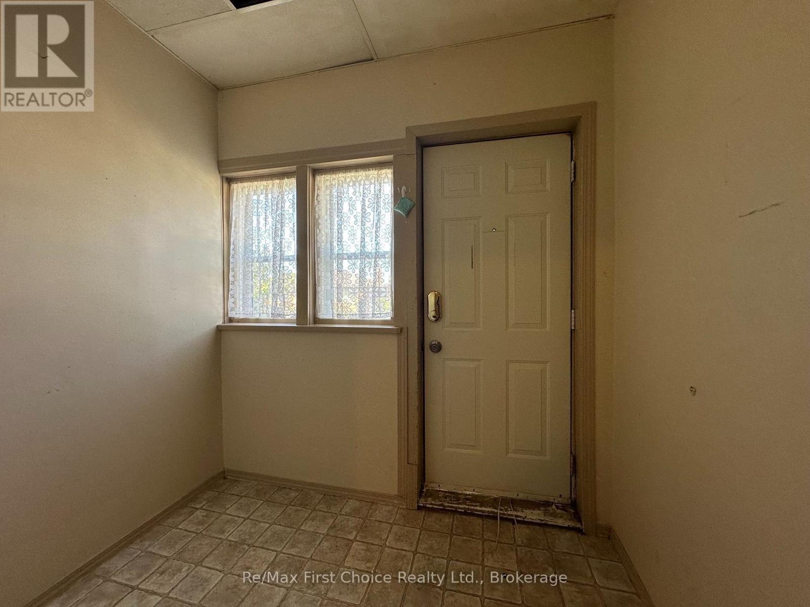 128 Cumming Street, Thunder Bay, Ontario  P7C 1N7 - Photo 3 - X13796422