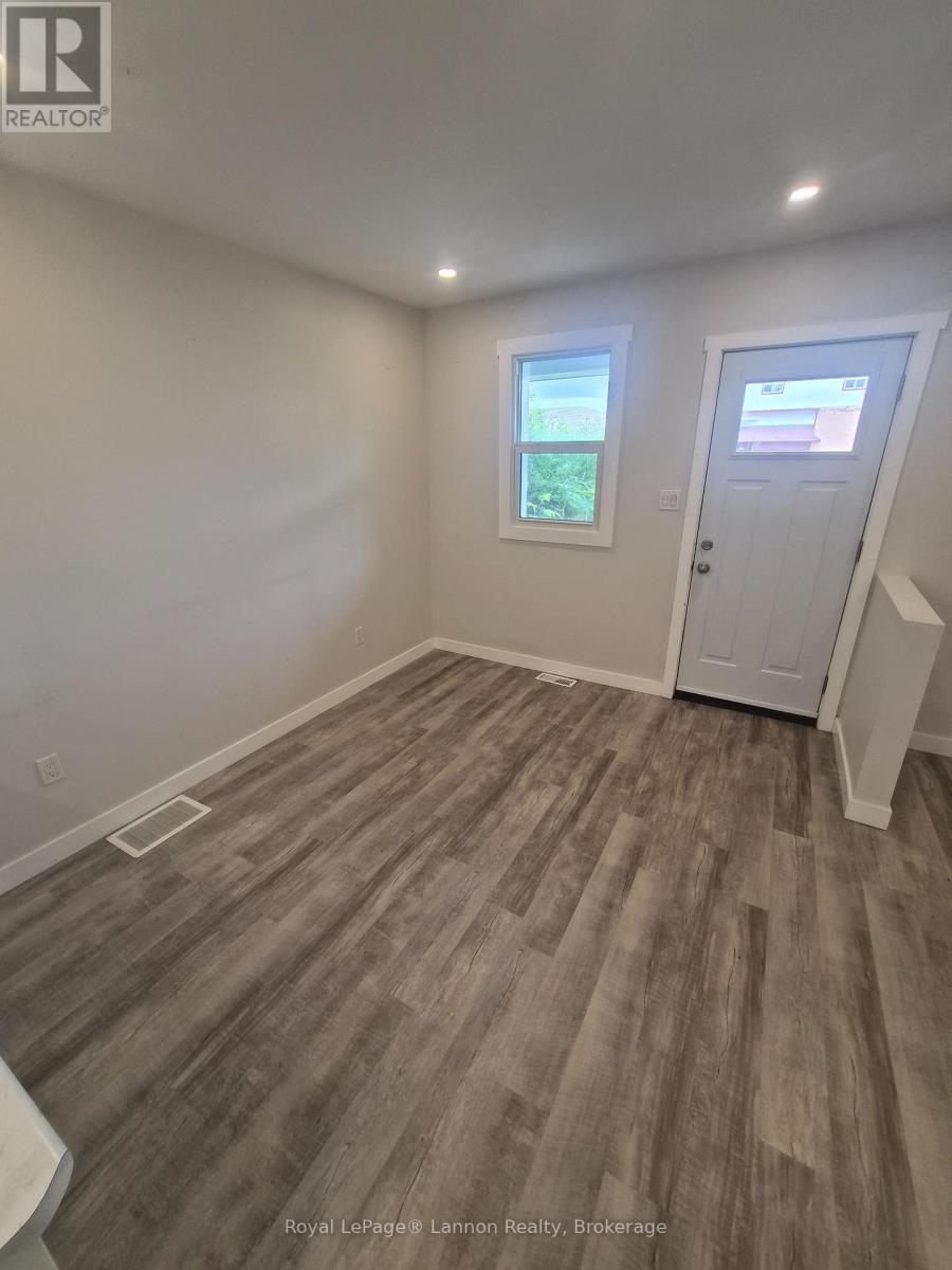 500 Wiley Street, Thunder Bay, Ontario  P7C 3N3 - Photo 2 - X13796446