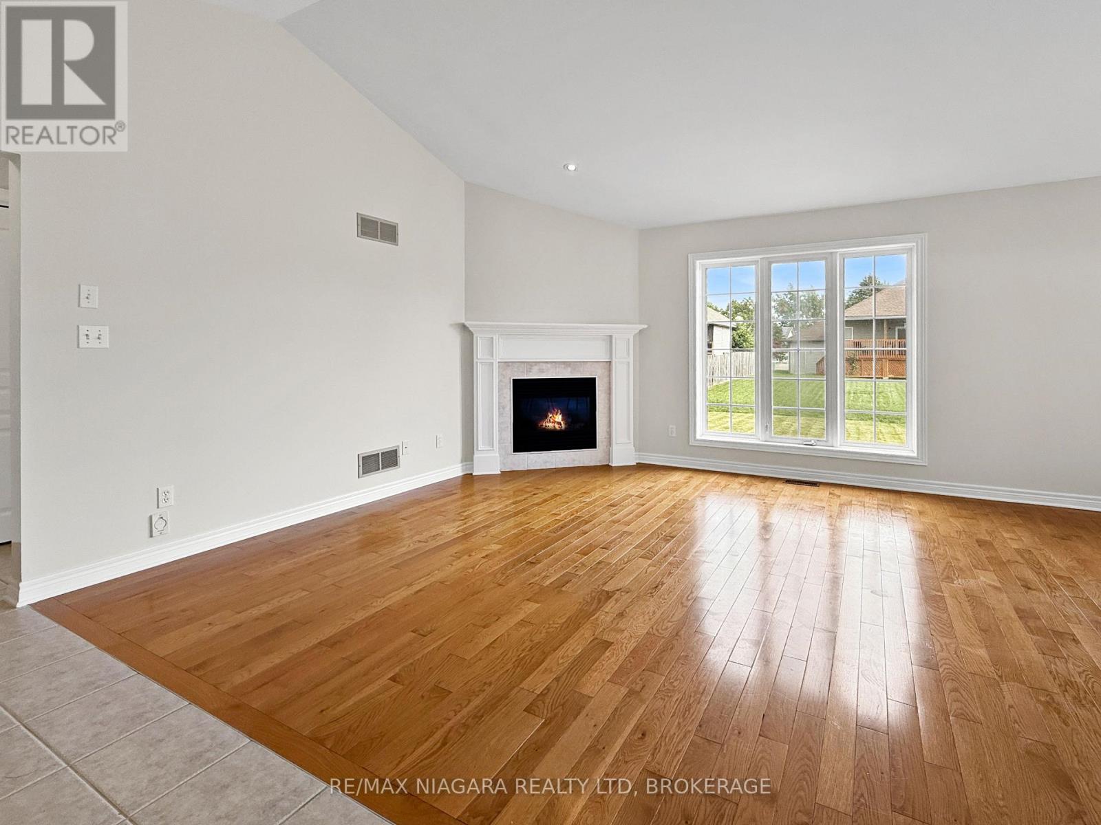 354 Louisa Street, Fort Erie, Ontario  L2A 6S7 - Photo 4 - X13796662