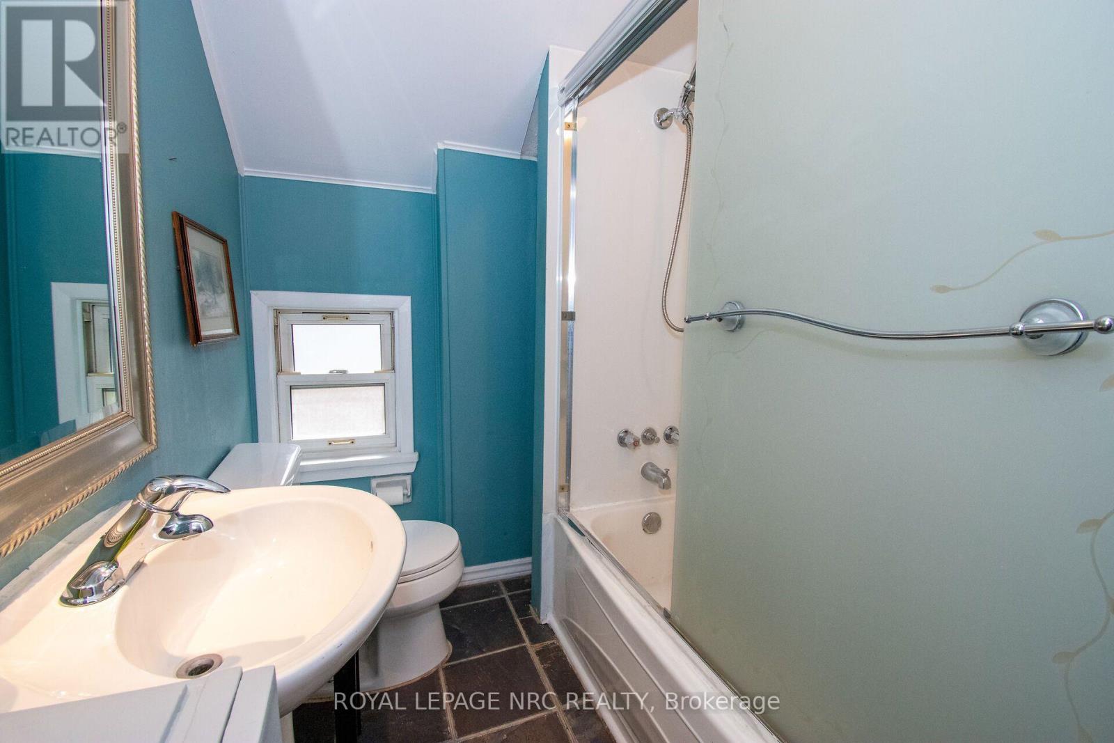 199 York Street, St. Catharines, Ontario  L2R 6G3 - Photo 37 - X13796692