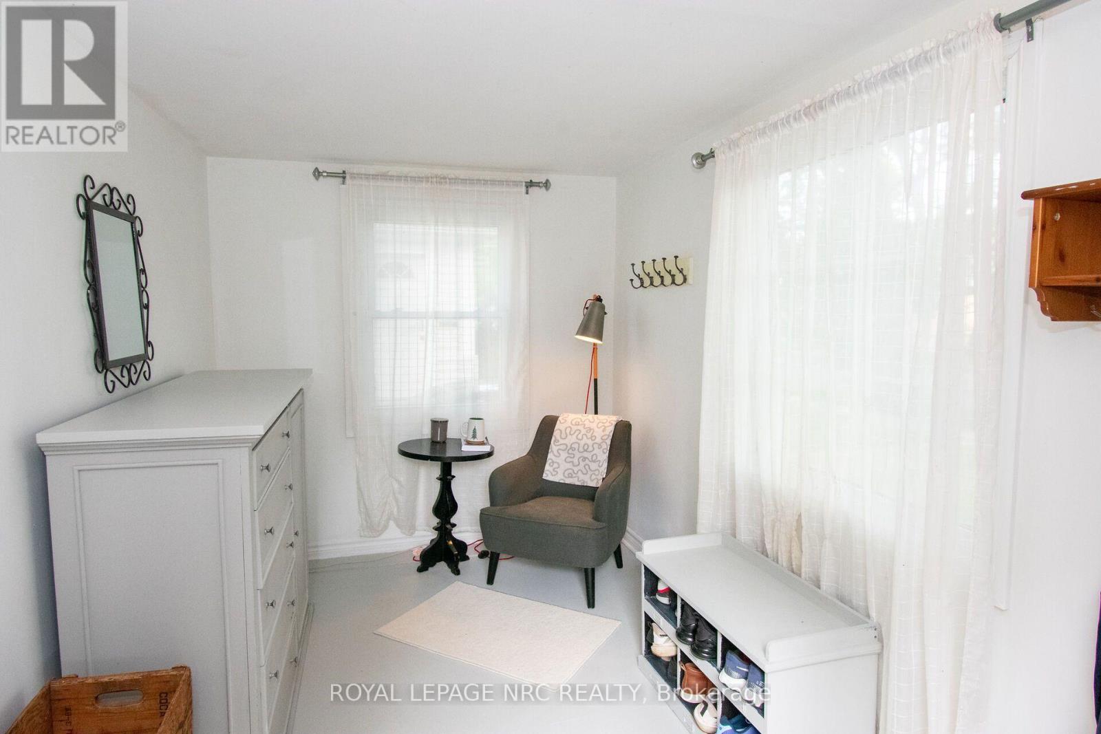 199 York Street, St. Catharines, Ontario  L2R 6G3 - Photo 4 - X13796692