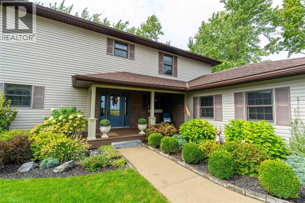 3079 St. Clair Parkway, Sombra, Ontario  N0P 2H0 - Photo 4 - 26022854