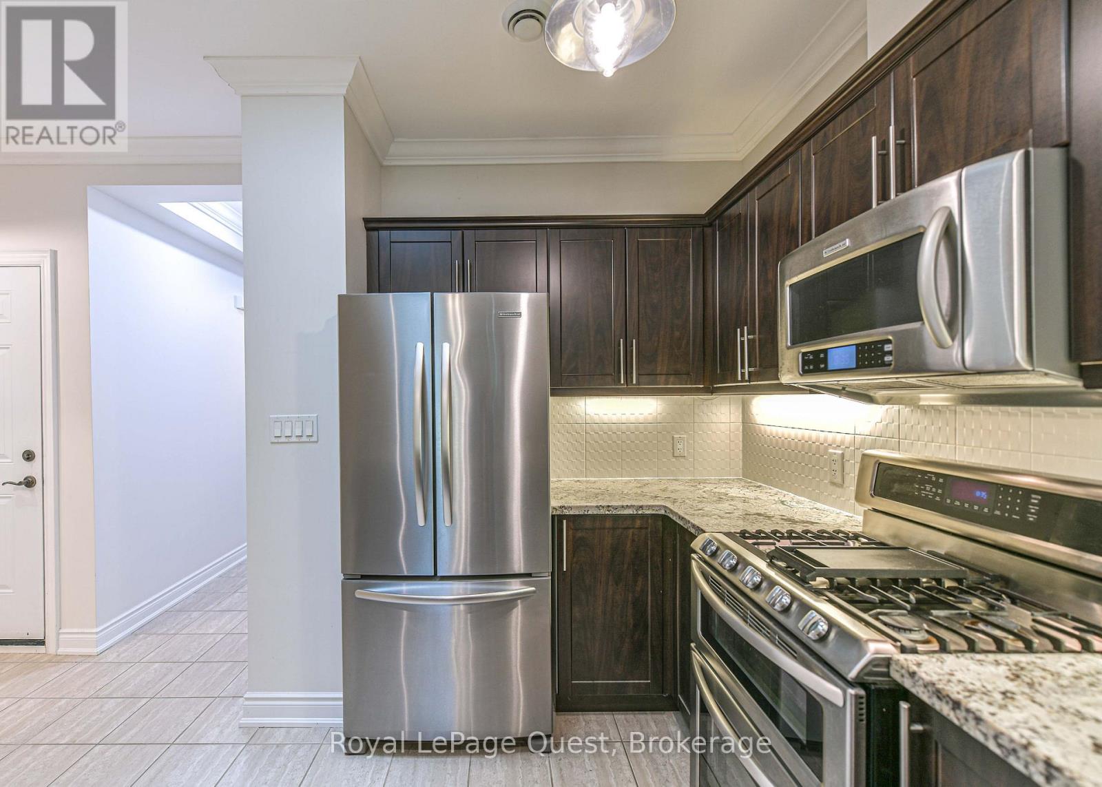 37 Riverwalk Drive, Severn (Coldwater), Ontario  L0K 1E0 - Photo 11 - S13796382