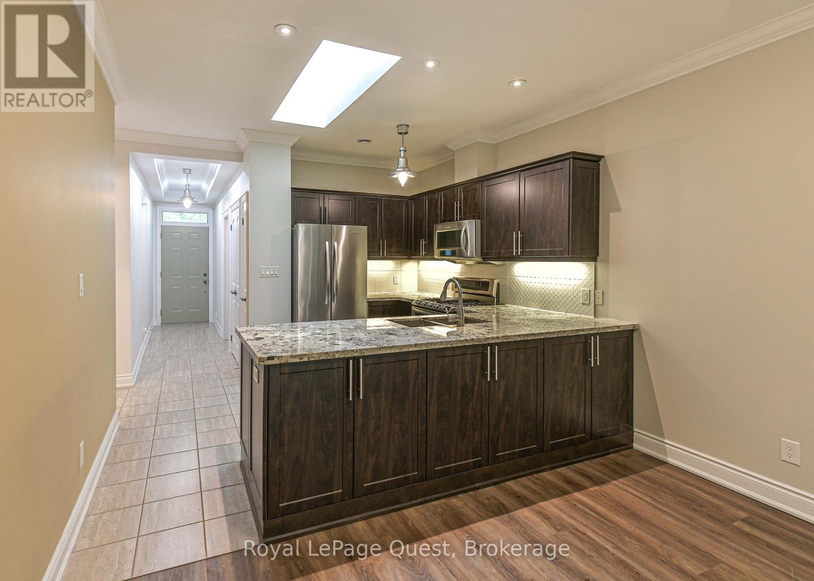37 Riverwalk Drive, Severn (Coldwater), Ontario  L0K 1E0 - Photo 12 - S13796382