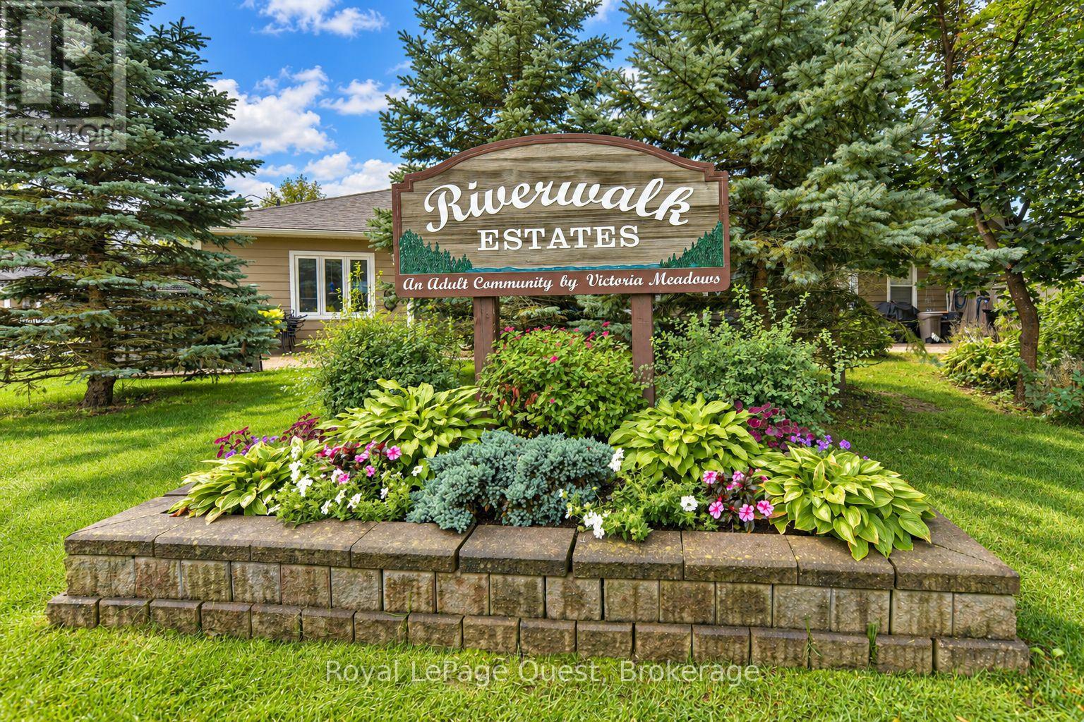 37 Riverwalk Drive, Severn (Coldwater), Ontario  L0K 1E0 - Photo 2 - S13796382