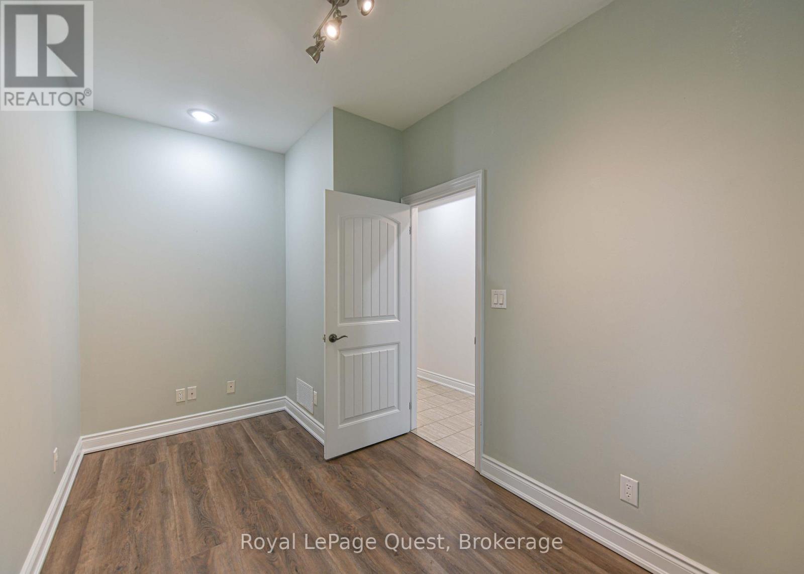 37 Riverwalk Drive, Severn (Coldwater), Ontario  L0K 1E0 - Photo 7 - S13796382