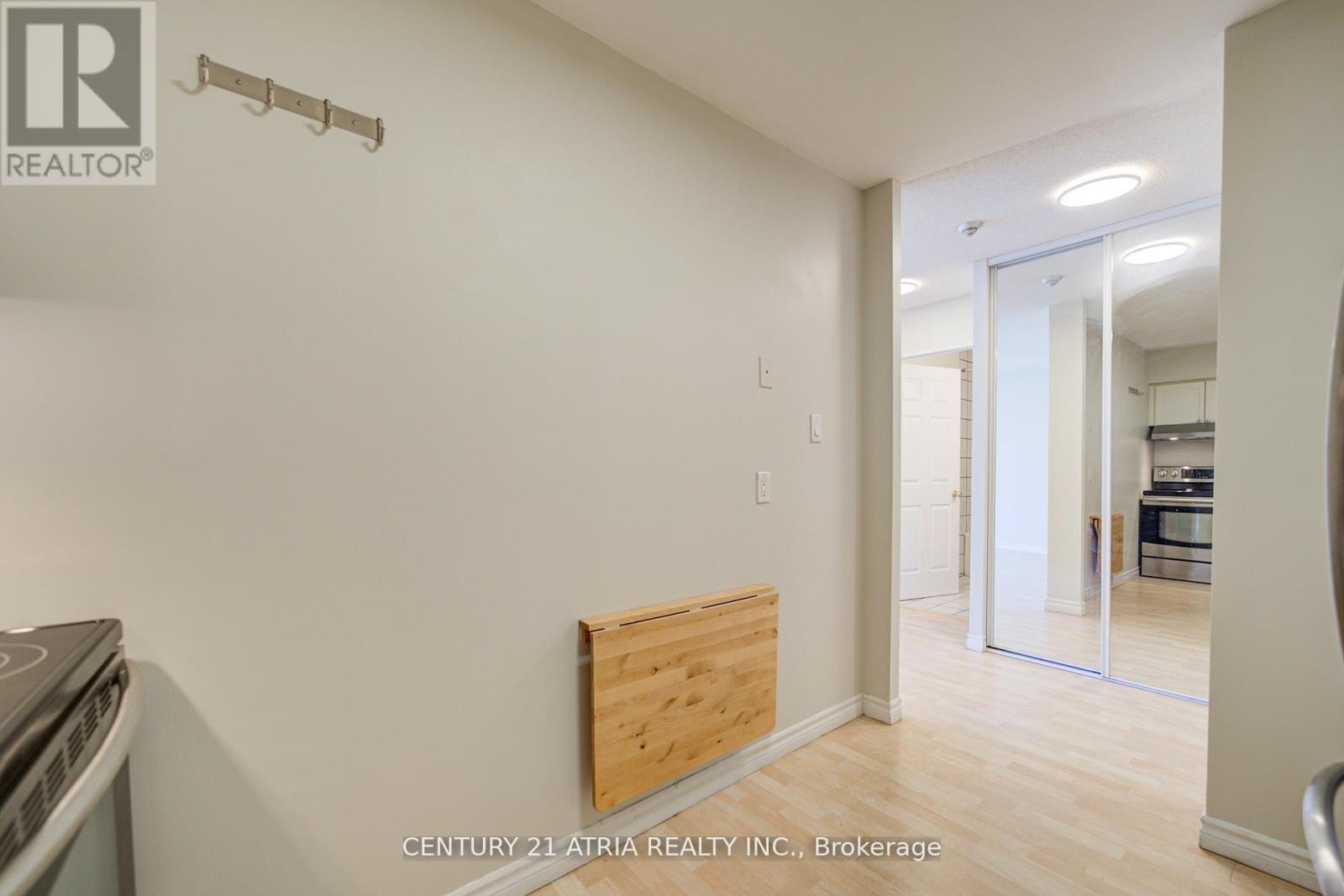 310 - 897 Sheppard Avenue W, Toronto, Ontario  M3H 2T4 - Photo 11 - C13796356
