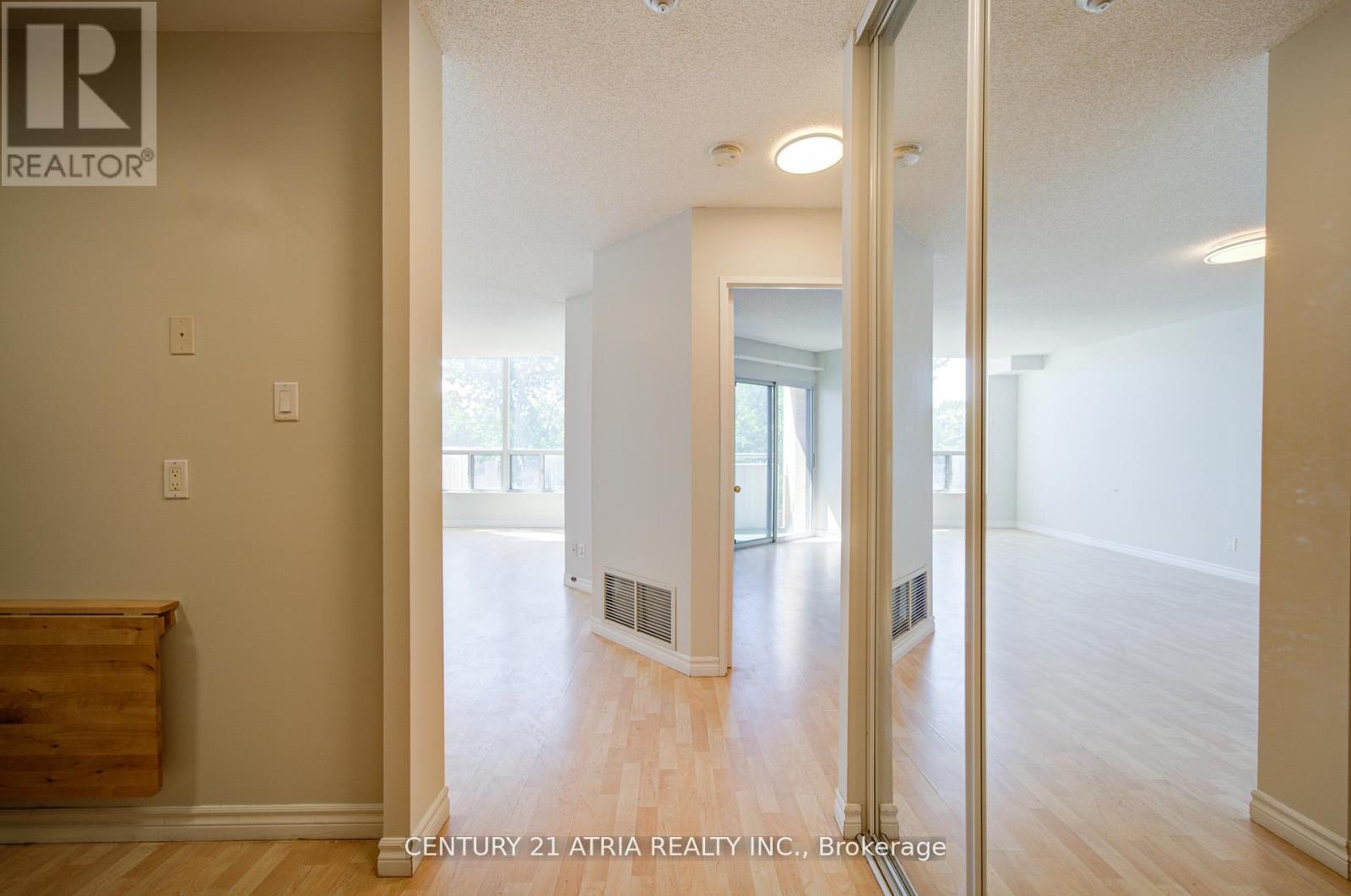 310 - 897 Sheppard Avenue W, Toronto, Ontario  M3H 2T4 - Photo 6 - C13796356
