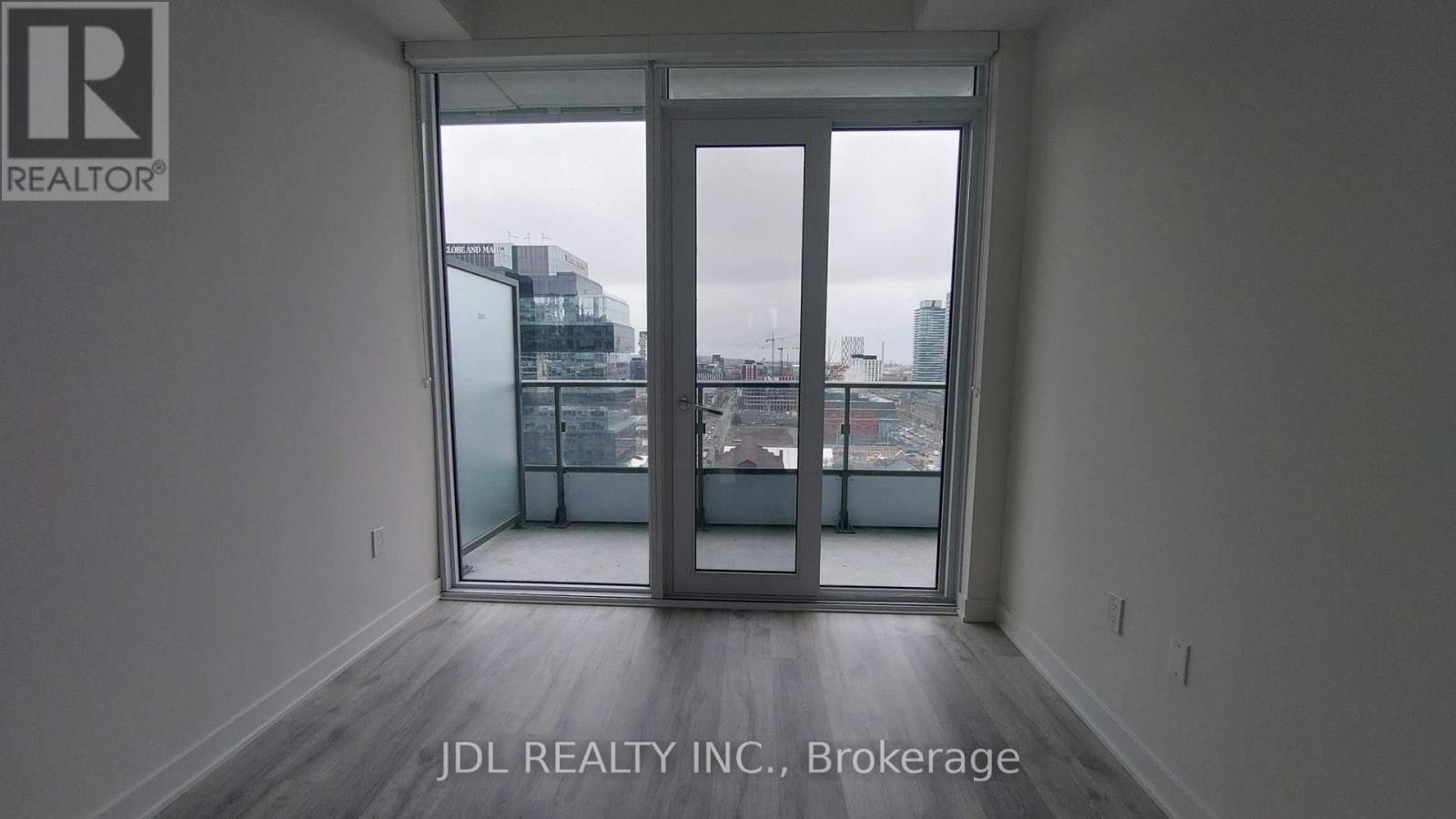 1704 E - 70 Princess Street, Toronto, Ontario  M5A 0X6 - Photo 2 - C13796418