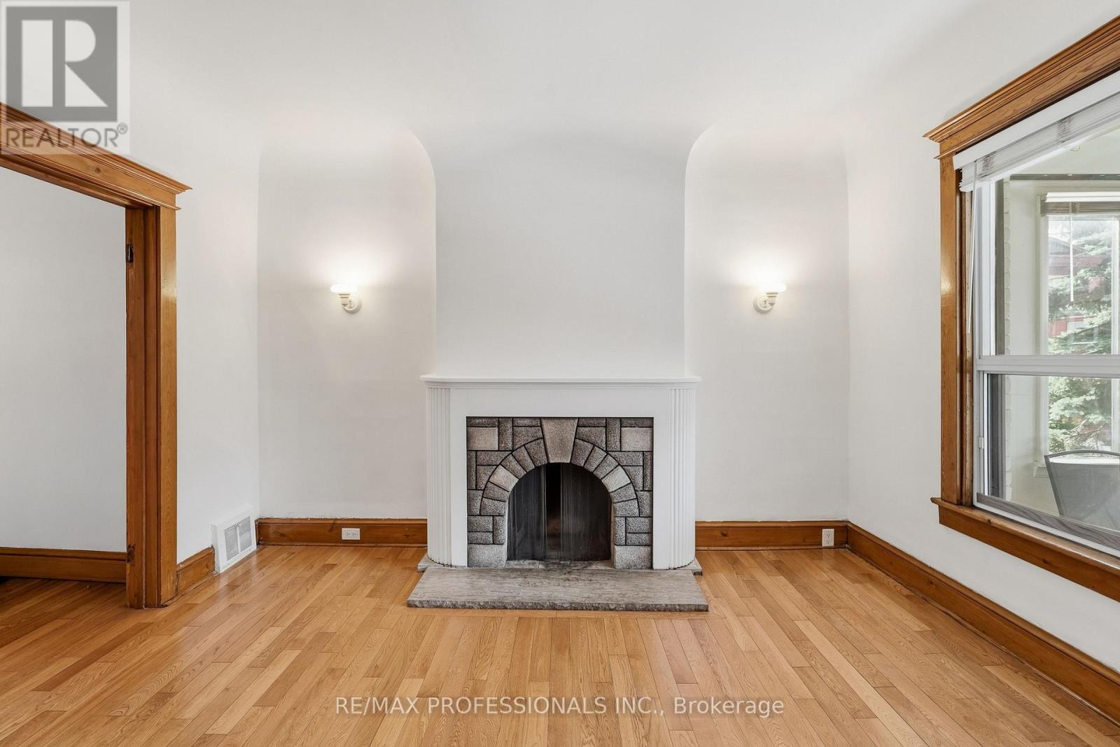 227 Montrose Avenue, Toronto, Ontario  M6G 3G6 - Photo 10 - C13796430