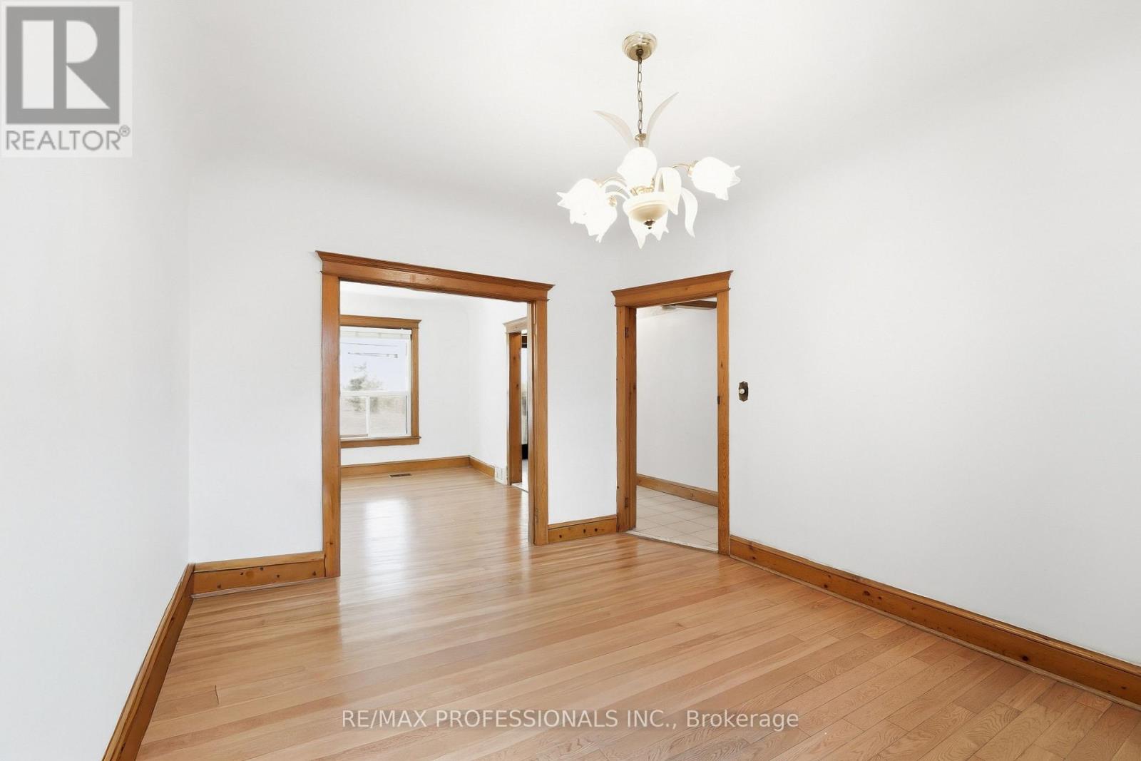 227 Montrose Avenue, Toronto, Ontario  M6G 3G6 - Photo 12 - C13796430