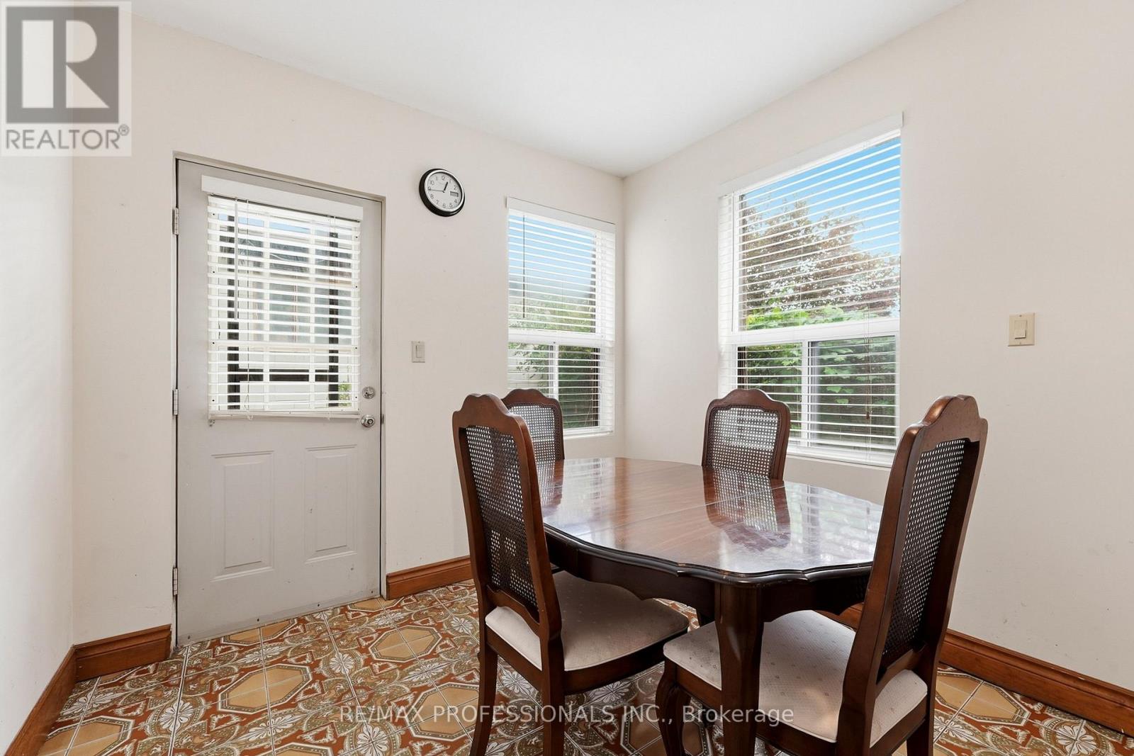 227 Montrose Avenue, Toronto, Ontario  M6G 3G6 - Photo 19 - C13796430