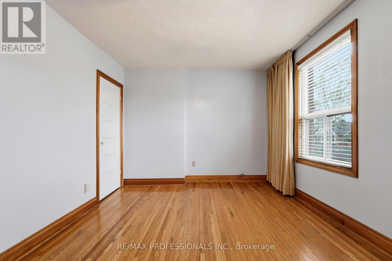 227 Montrose Avenue, Toronto, Ontario  M6G 3G6 - Photo 22 - C13796430