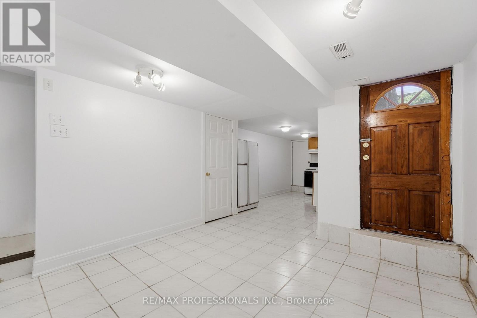 227 Montrose Avenue, Toronto, Ontario  M6G 3G6 - Photo 36 - C13796430