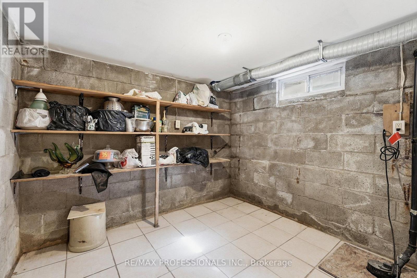 227 Montrose Avenue, Toronto, Ontario  M6G 3G6 - Photo 43 - C13796430