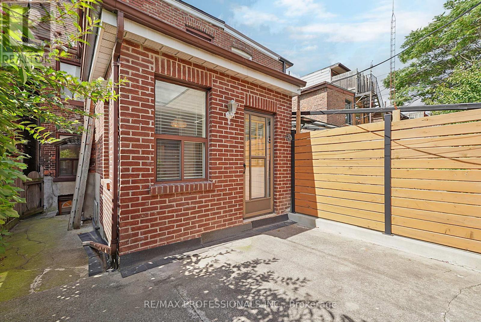 227 Montrose Avenue, Toronto, Ontario  M6G 3G6 - Photo 44 - C13796430