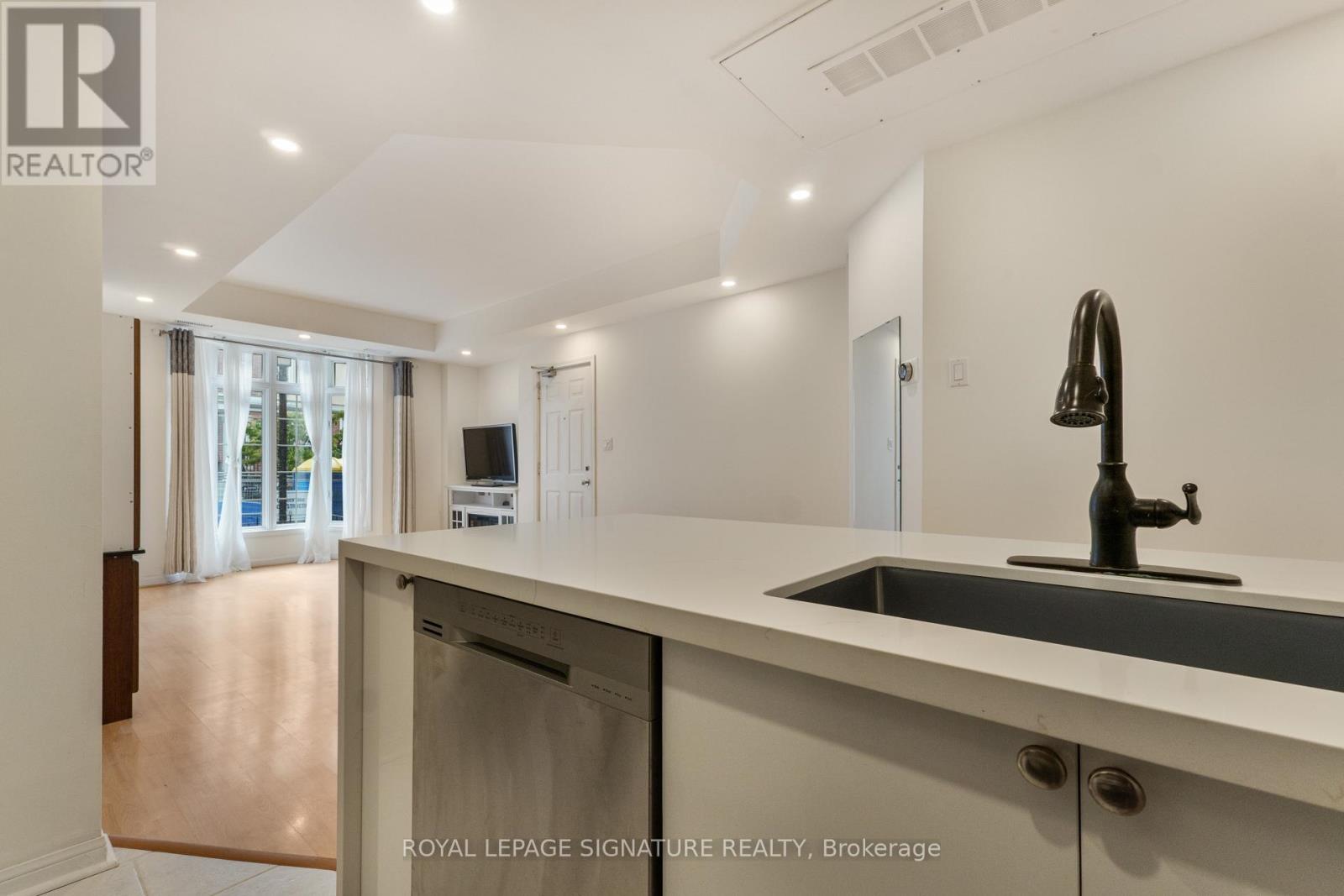 8 - 11 Niagara Street, Toronto, Ontario  M5V 3N9 - Photo 10 - C13796456