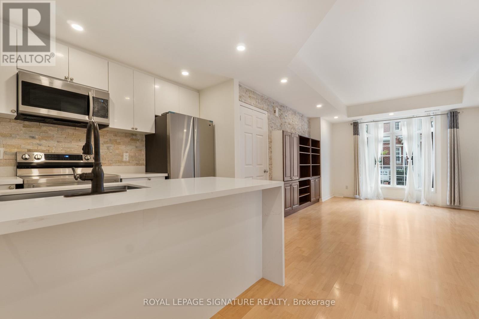 8 - 11 Niagara Street, Toronto, Ontario  M5V 3N9 - Photo 11 - C13796456